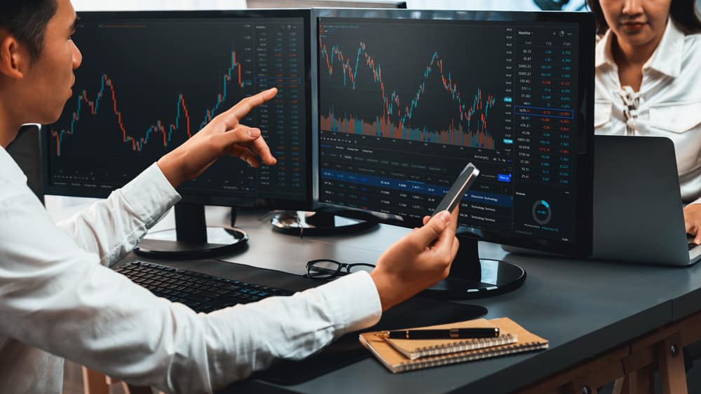 Navigating the World of Remote Investing: Strategies for the Modern Investor