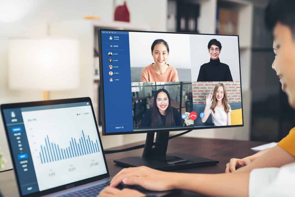 Remote Project Management: Keeping Teams on Track from Afar